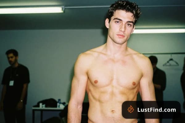 Gay Male Celebs screenshot